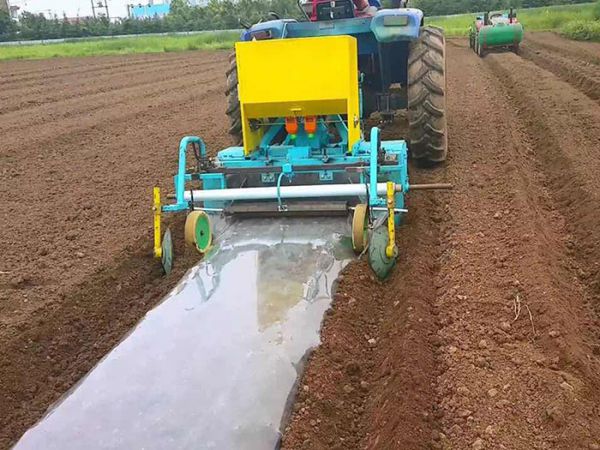 旋耕、起壟、施肥、覆膜機